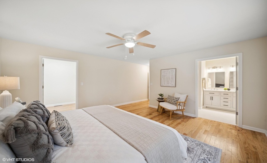 17_9102WValleyCt_2024_MRED_2000x1333