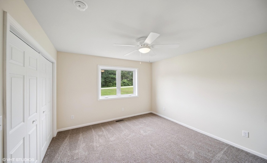 20_9102WValleyCt_2018_MRED_2000x1333