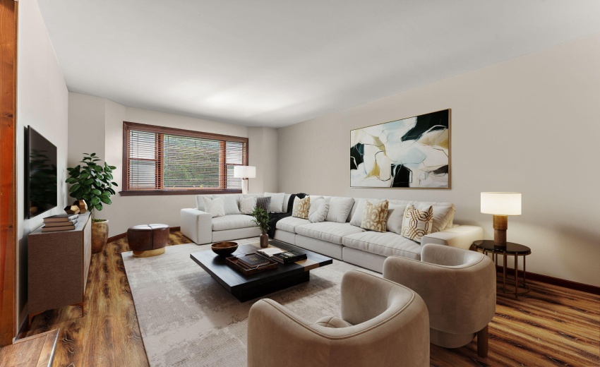 62-web-or-mls-Family room