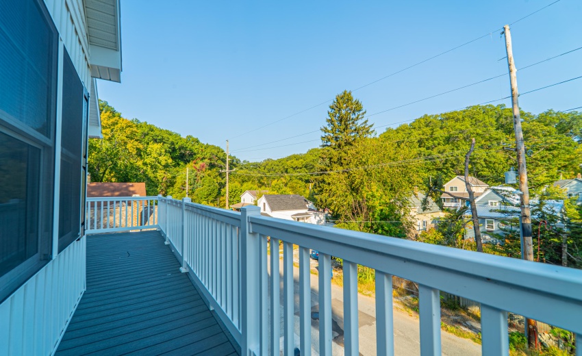 Orch off of Bedroom 4