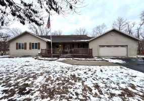4975 200, Winamac, Indiana, 3 Bedrooms Bedrooms, 13 Rooms Rooms,3 BathroomsBathrooms,Residential,For Sale,200,NRA832948 4975 200, Winamac, Indiana, 3 Bedrooms Bedrooms, 13 Rooms Rooms,3 BathroomsBathrooms,Residential,For Sale,200,NRA832948