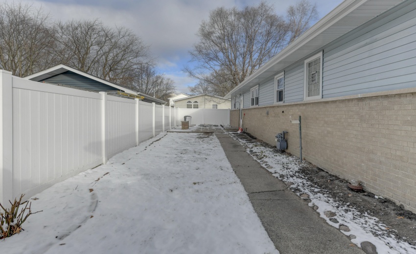 Privately Fenced in Back Yard