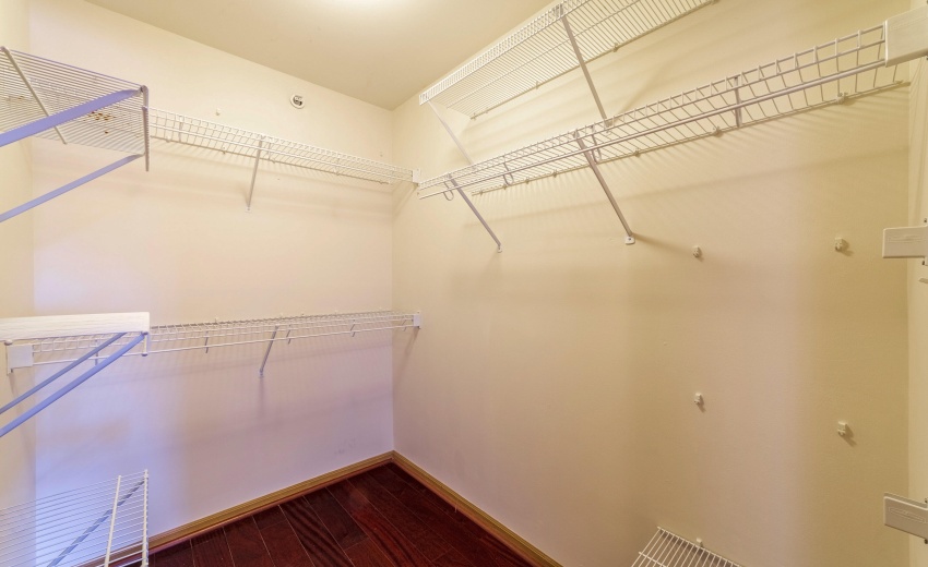 Walk in closet
