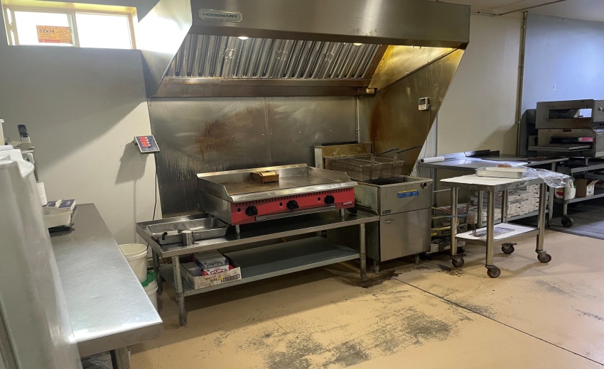 437 Grayton road kitchen