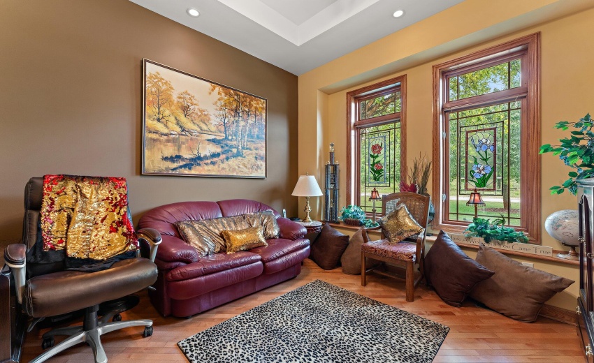 Den/Office Main Floor