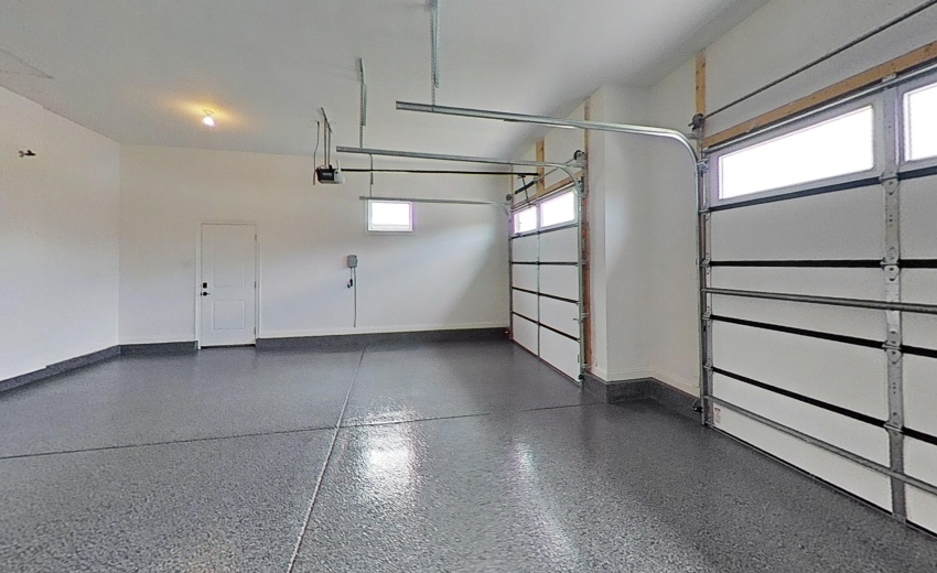 13443-Superior-Ln-Garage 1