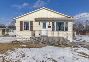 3709 Orchard Drive, Hammond, Indiana, 2 Bedrooms Bedrooms, 7 Rooms Rooms,1 BathroomBathrooms,Residential,For Sale,Orchard,NRA833144