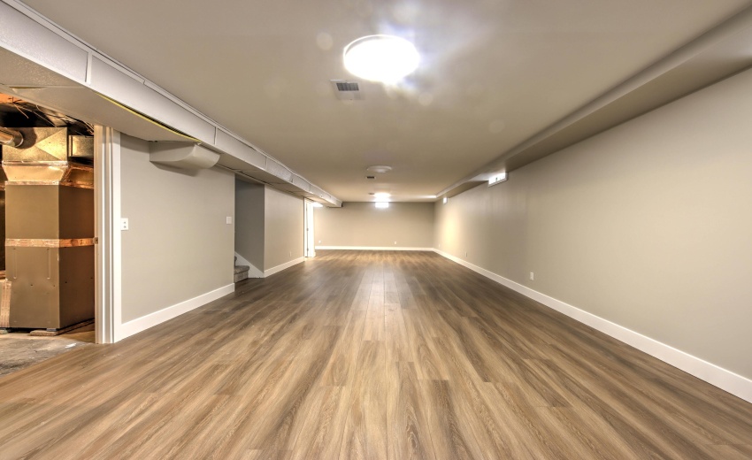 IMG_6171_2_3_4_5_6Interior 3