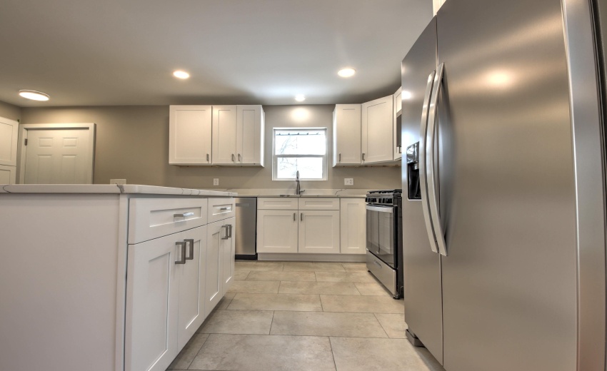 IMG_6039_40_41_42_43_44Interior 3