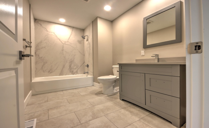 IMG_6147_48_49_50_51_52Interior 3