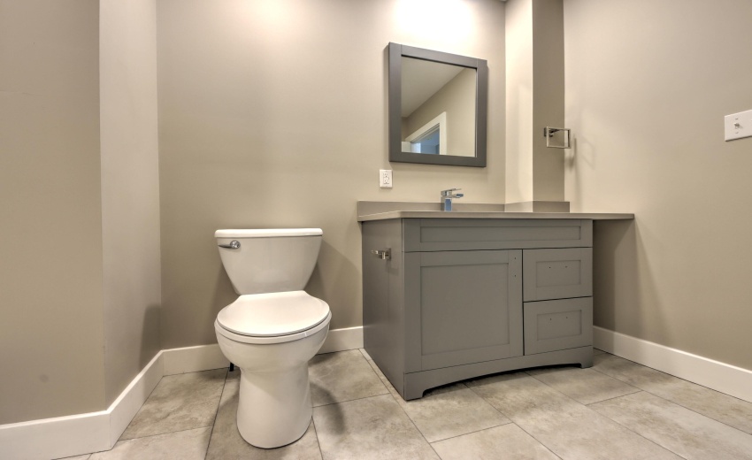 IMG_6141_2_3_4_5_6Interior 3