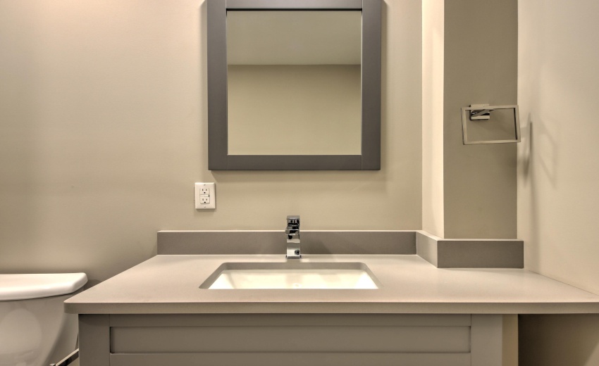 IMG_6117_18_19_20_21_22Interior 3