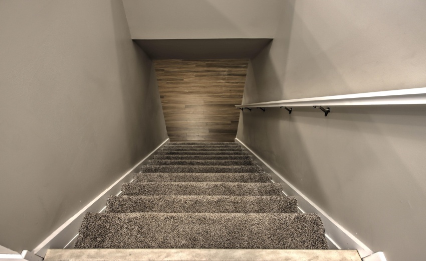 IMG_6123_4_5_6_7_8Interior 3