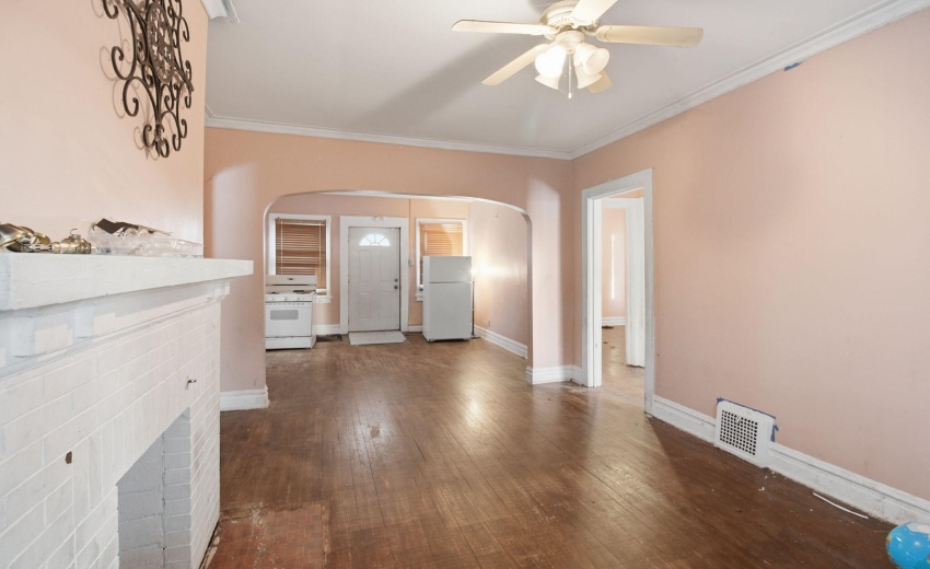 4-web-or-mls-IMG_0002 Toni B. (Sharon)