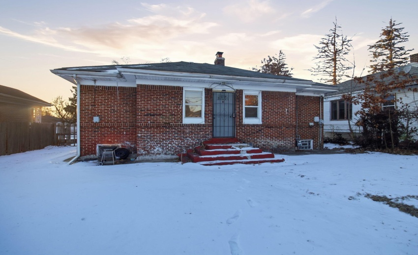 14-web-or-mls-IMG_0041 Toni B. (Sharon)