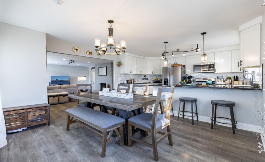 9445 White Oak Ave-27