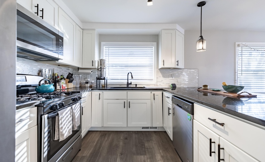9445 White Oak Ave-26