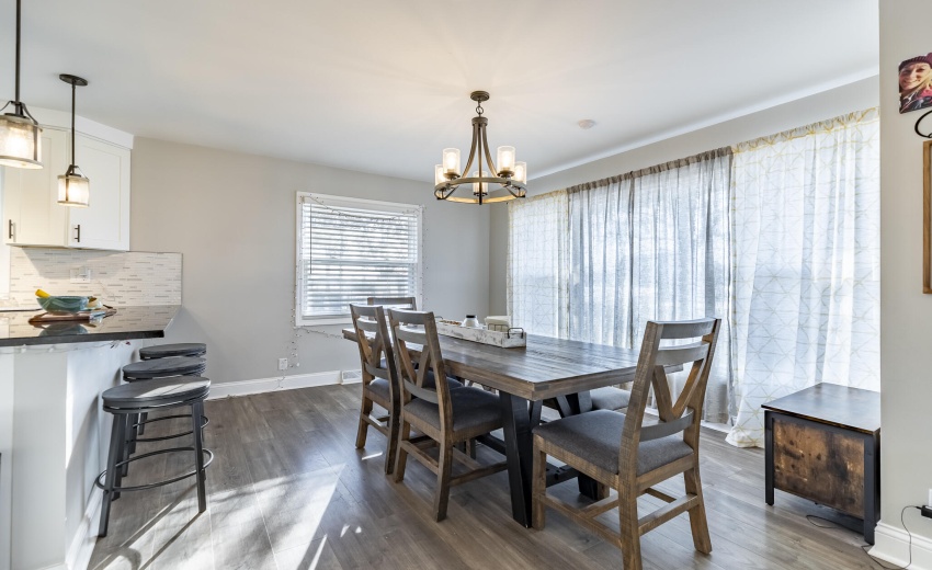 9445 White Oak Ave-23