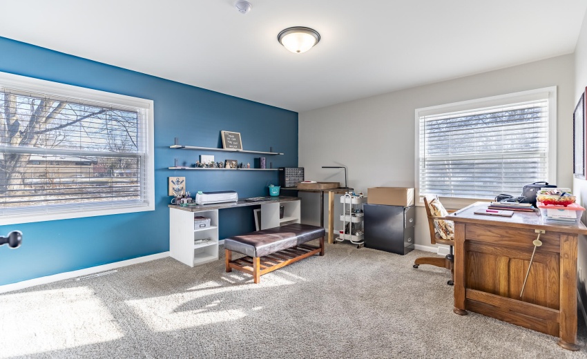 9445 White Oak Ave-33