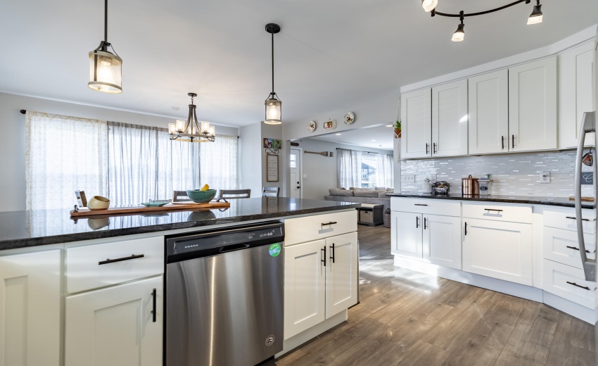 9445 White Oak Ave-28