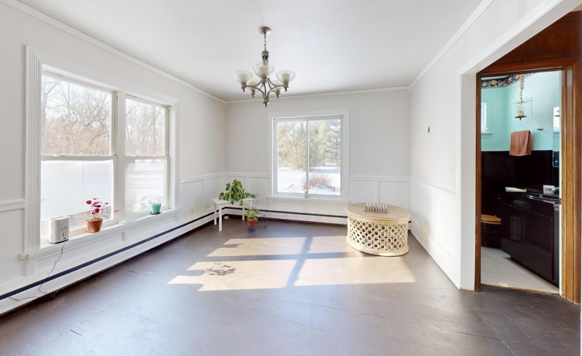 2240-S-350-E-Living-Room 1