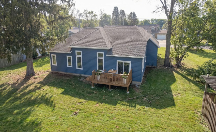 2-web-or-mls-2008 St ExteriorBK -