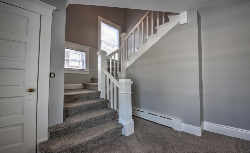 IMG_6663_4_5_6_7_8Interior 3