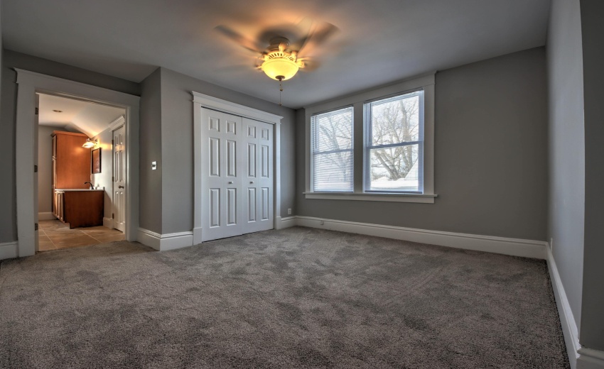 IMG_6681_2_3_4_5_6Interior 3