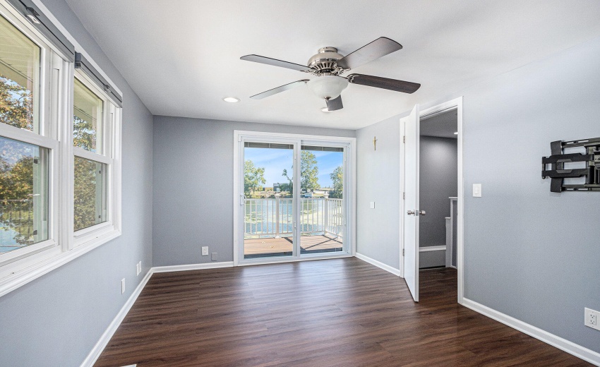 013_251008-6551n300e-43_860