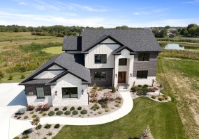 515 Meadow Brooke Lane, Dyer, Indiana, 4 Bedrooms Bedrooms, 9 Rooms Rooms,4 BathroomsBathrooms,Residential,For Sale,Meadow Brooke,NRA833594