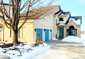 2480 Lakeshore Drive, Crown Point, Indiana, 3 Bedrooms Bedrooms, 14 Rooms Rooms,4 BathroomsBathrooms,Residential,For Sale,Lakeshore,NRA833627