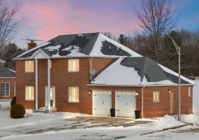 16255 Grant Street, Crown Point, Indiana, 4 Bedrooms Bedrooms, 10 Rooms Rooms,3 BathroomsBathrooms,Residential,For Sale,Grant,NRA833661