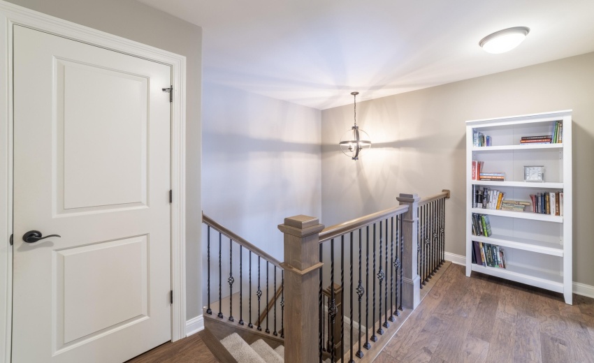 LLanding107th Lane0044