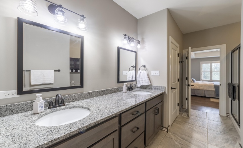 HPrimeBath107th Lane0038