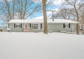 54 Dogwood Drive, La Porte, Indiana, 4 Bedrooms Bedrooms, 7 Rooms Rooms,2 BathroomsBathrooms,Residential,For Sale,Dogwood,NRA833769