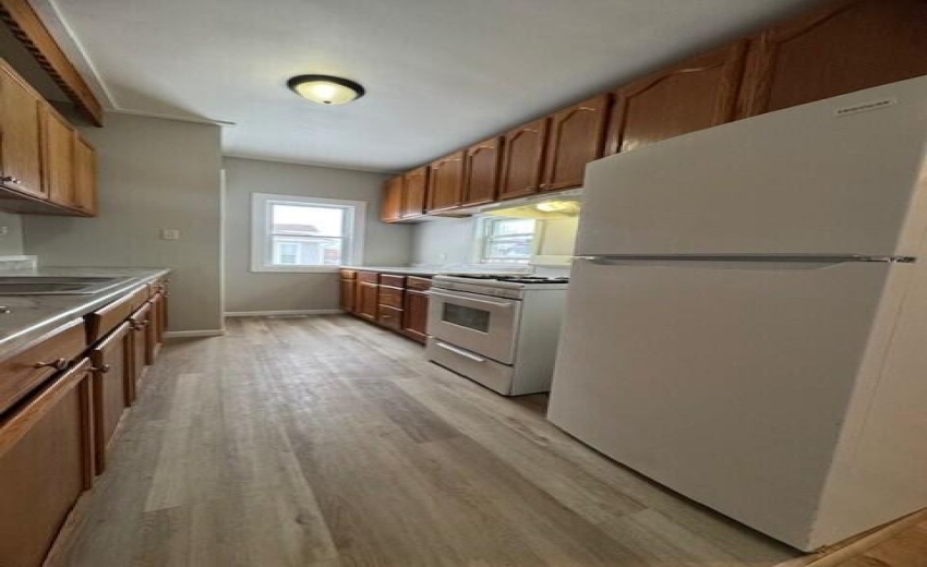 2715 164th Pl kitchen