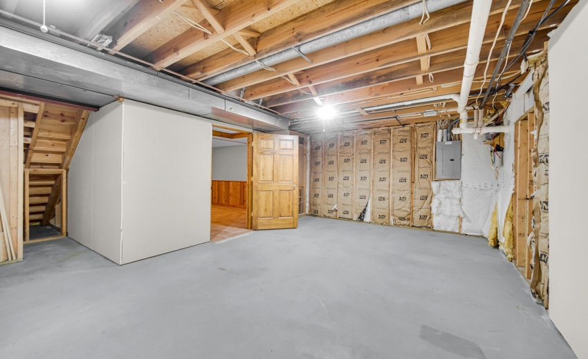 Basement Unfinished