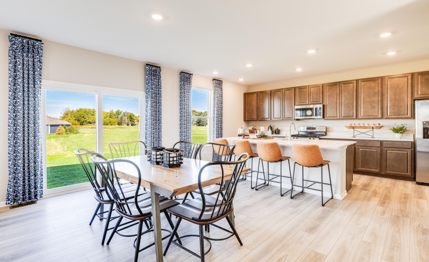 g CHB_Landmark_KingstonRidge_Pic_Brookly