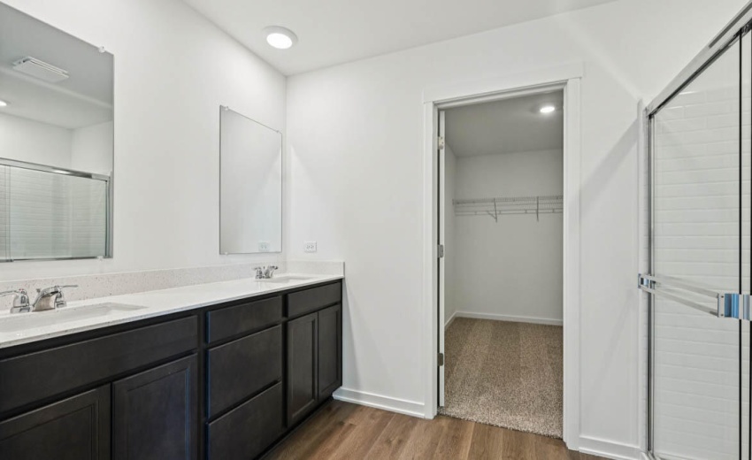 33-web-or-mls-Overland_Dr-S1810-033