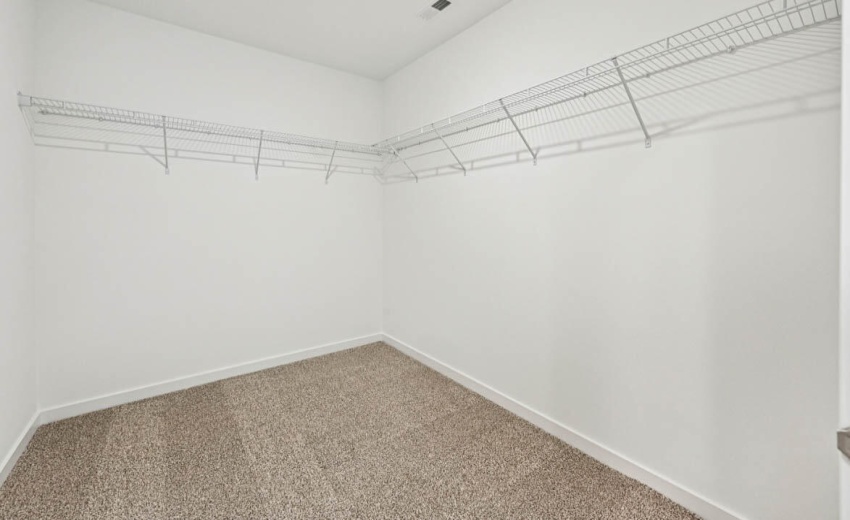 35-web-or-mls-Overland_Dr-S1810-035