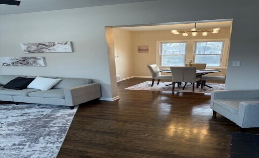 Max Properties 4257 Van Buren Photo 3