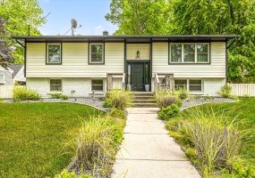 2203 Florimond Drive, Michigan City, Indiana, 3 Bedrooms Bedrooms, 9 Rooms Rooms,4 BathroomsBathrooms,Residential,For Sale,Florimond,NRA834170