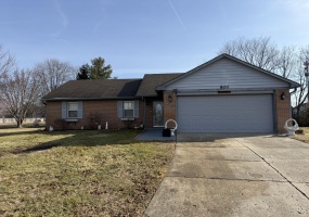 800 Cypress, Greenwood, Indiana, 3 Bedrooms Bedrooms, 5 Rooms Rooms,2 BathroomsBathrooms,Residential,For Sale,Cypress,NRA834171