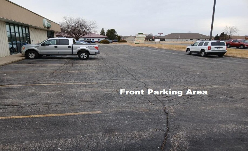 2246 Front parking area