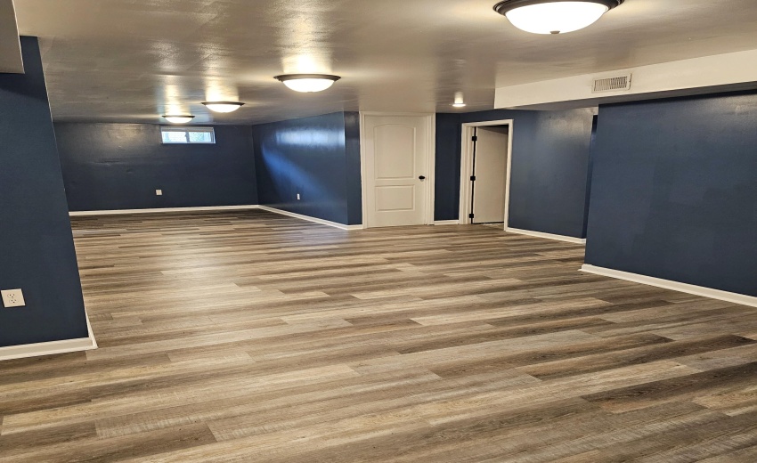1142 W 72nd Ln Recreation Room 2