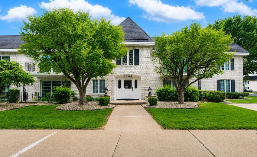 Michelle - 2288 Bordeaux Walk, D2, Highl
