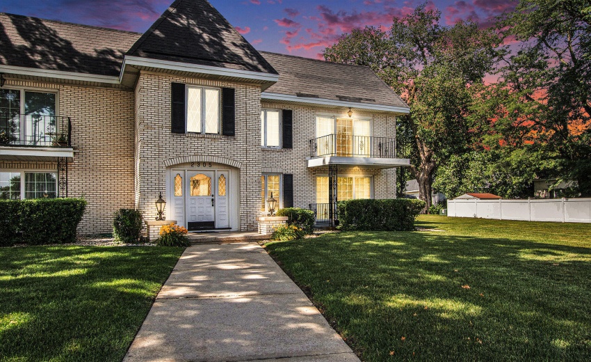 2305 Martha St. Beautiful exterior