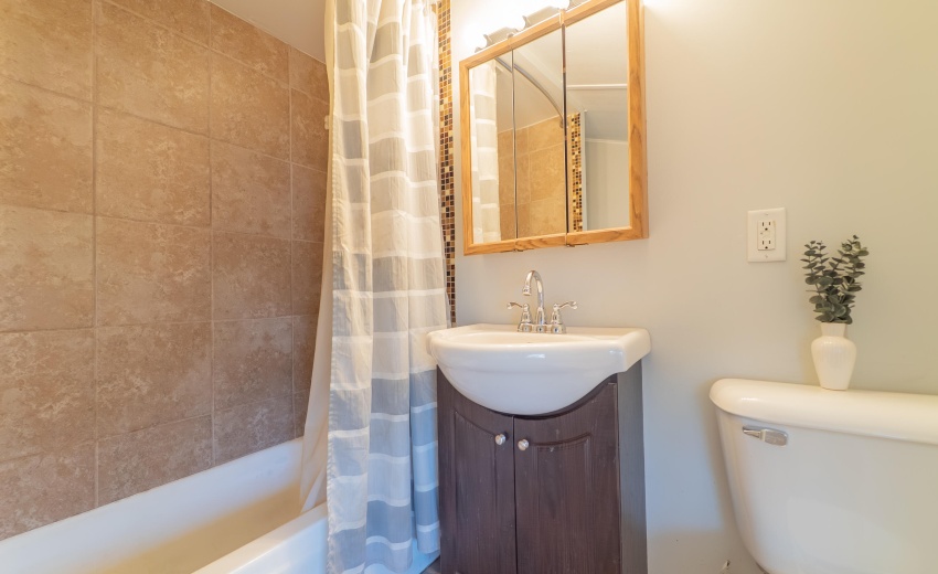 Upper Level Bathroom