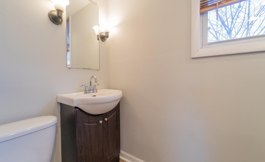 Lower Level 3/4 Bath