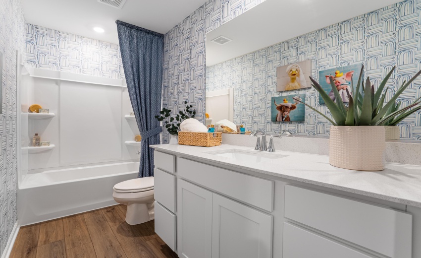 t CHB_HeritageHillEstates_Pic_Wren_Bath2